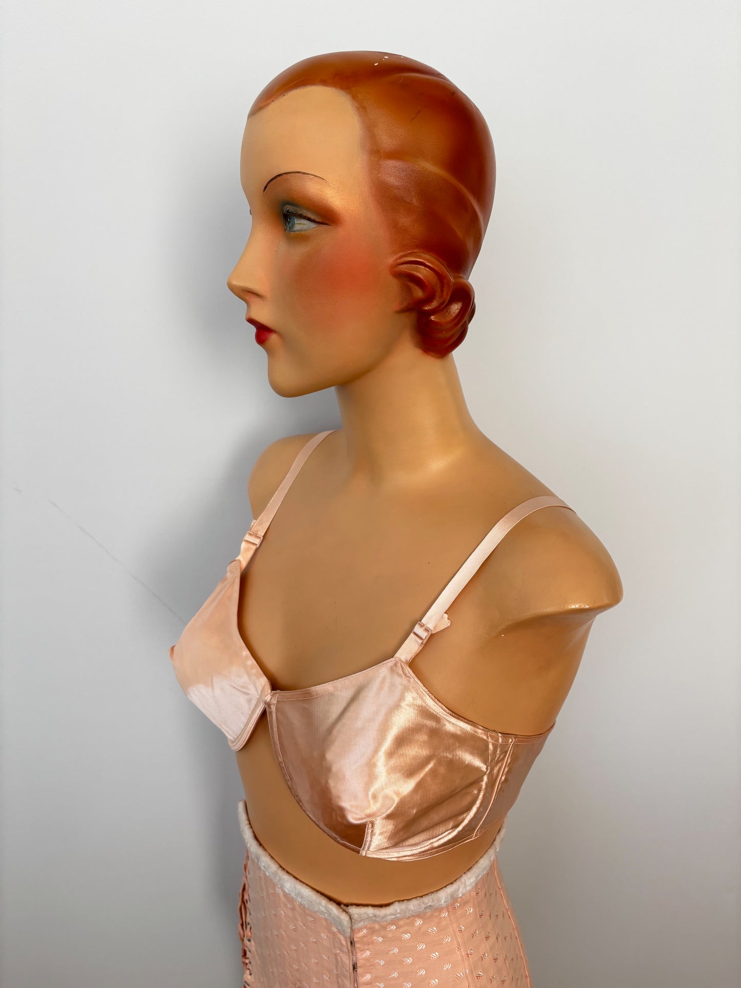 1950s Deadstock Satin Bullet Bra | 95