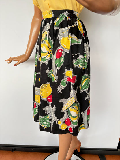 1950s Cotton Veggies Novelty Print Skirt | L