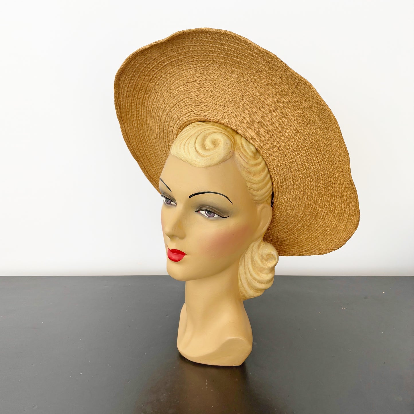 1920s 'De Bijenkorf' Straw Beach Hat