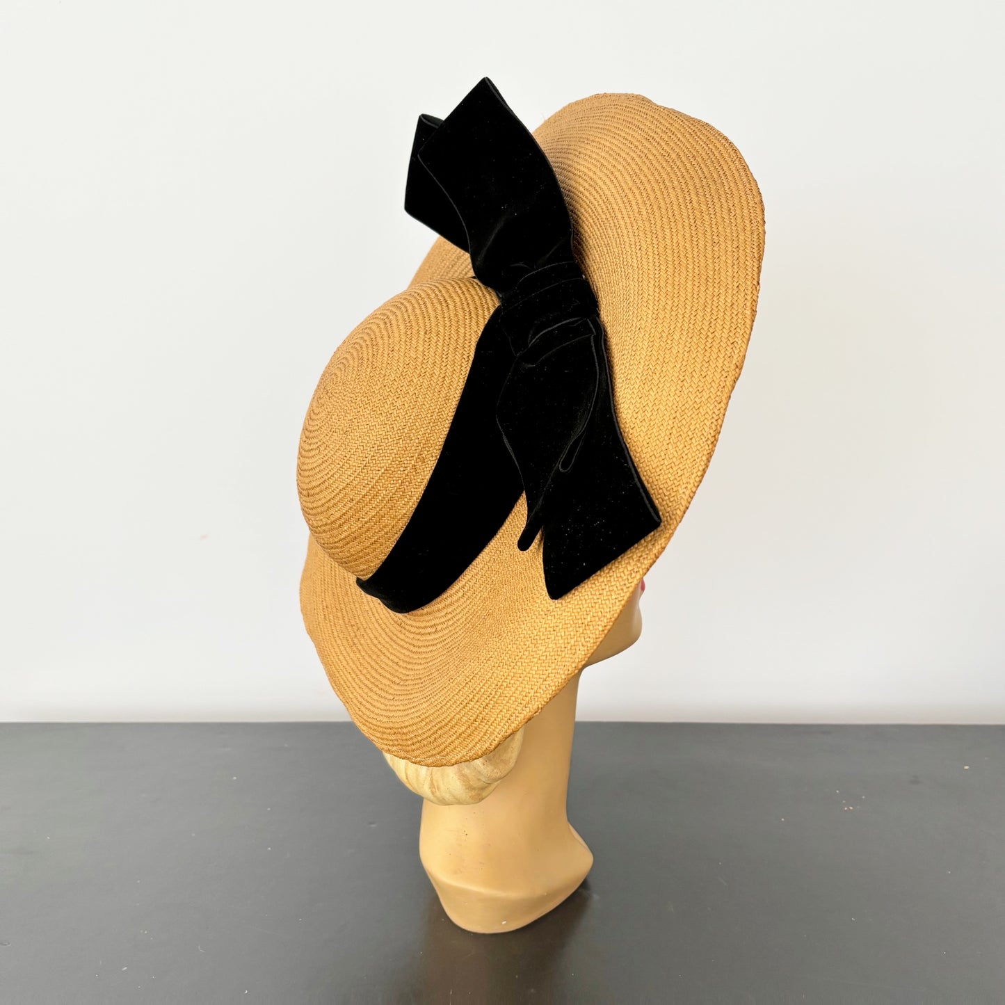 1920s 'De Bijenkorf' Straw Beach Hat