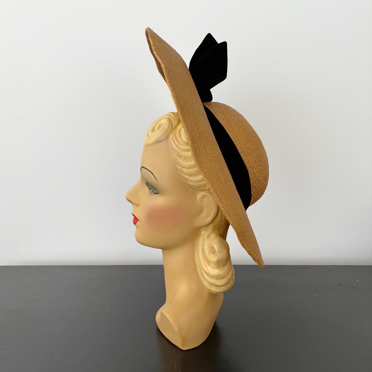 1920s 'De Bijenkorf' Straw Beach Hat