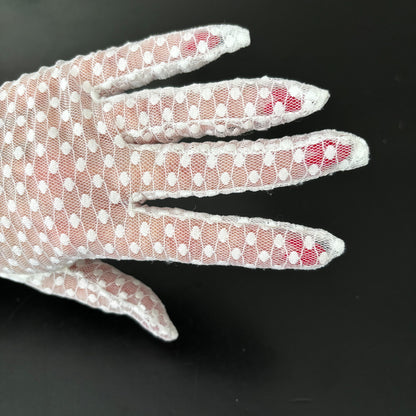 1950s White Lace Gloves | Size 6 1/2