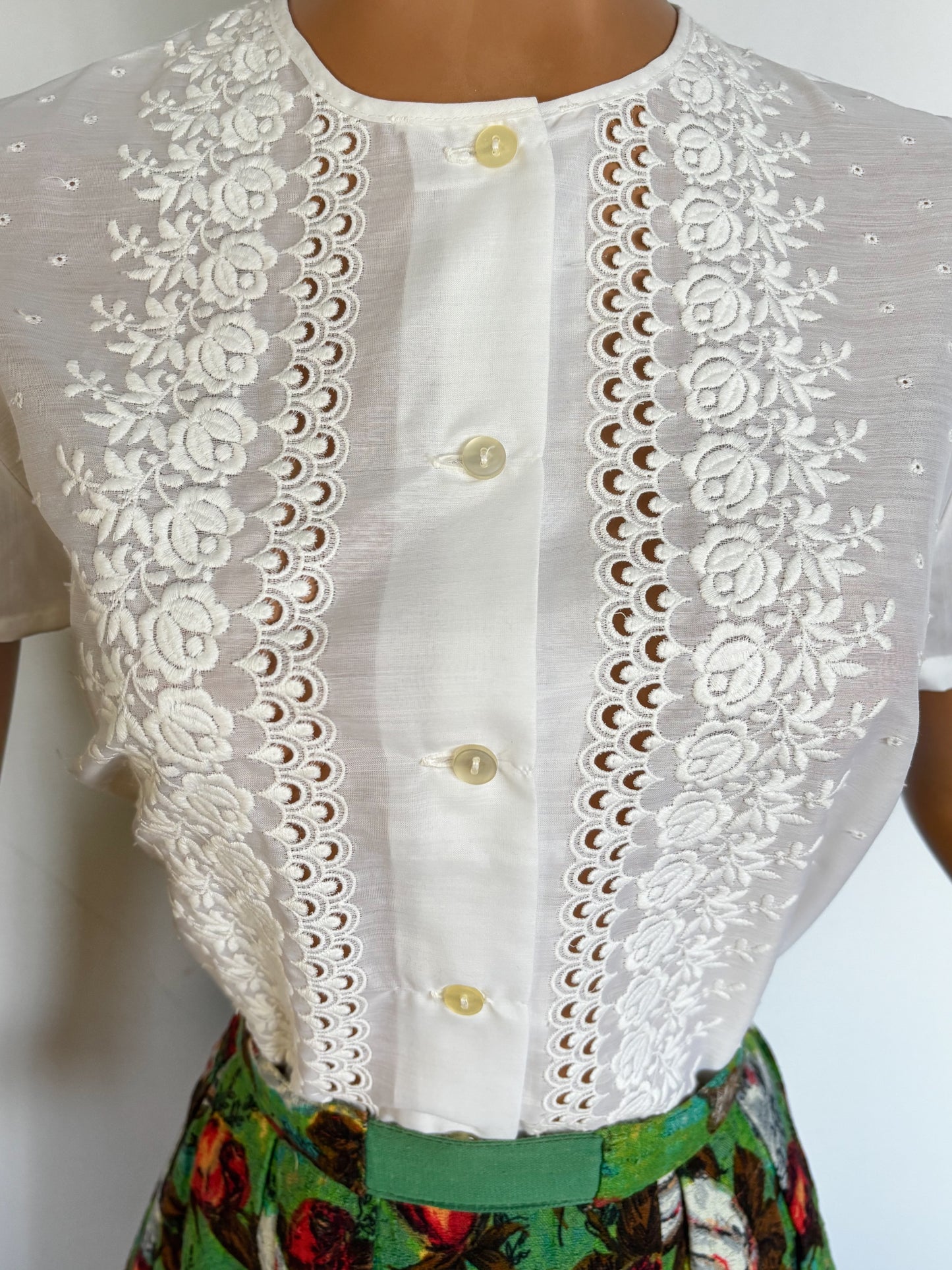 1950s White Broderie Anglaise Blouse | M