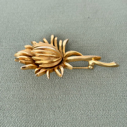 1960s Crown Trifari Scottish Thistle Flower Gold Tone Pin Brooch