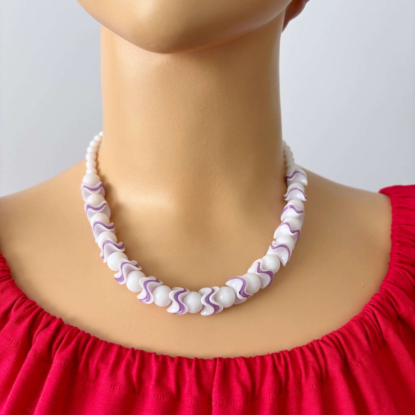 Mid Century Plastic Pearl Bead Necklace