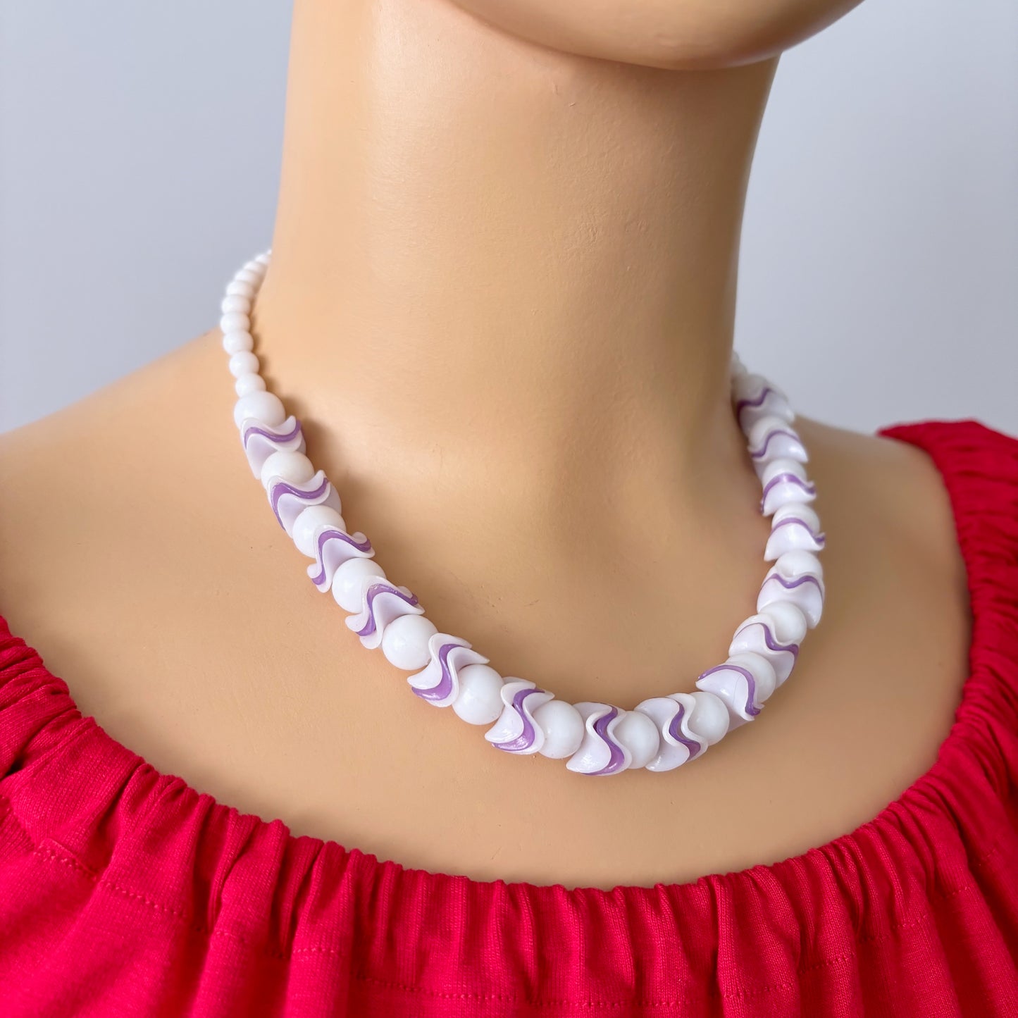 Mid Century Plastic Pearl Bead Necklace