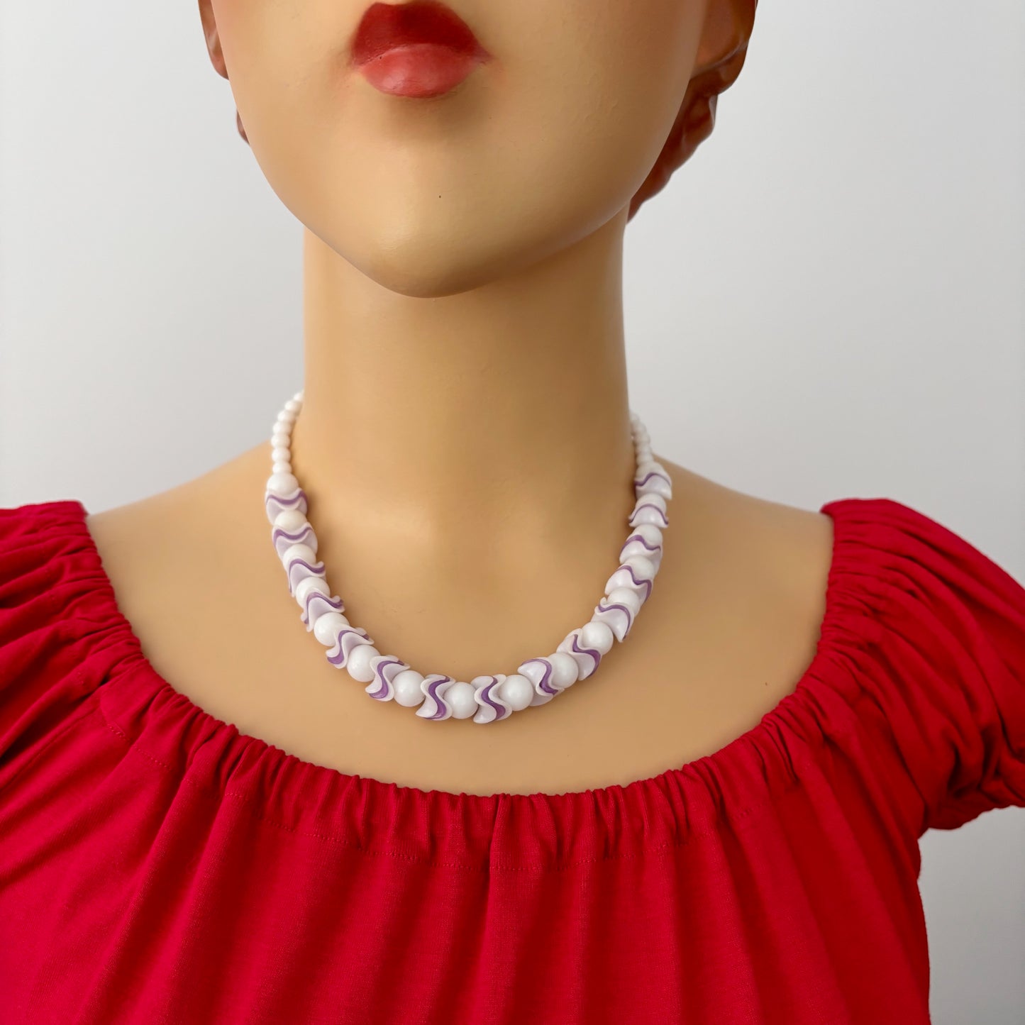 Mid Century Plastic Pearl Bead Necklace