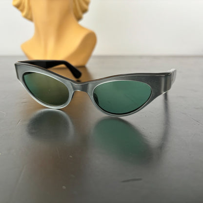 1960s Vintage Space Age Cat Eye Sunglasses