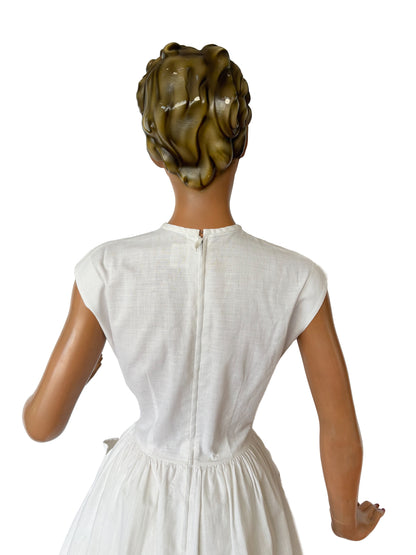 1950s White Linen Cotton Broderie Anglaise Dress | S/M