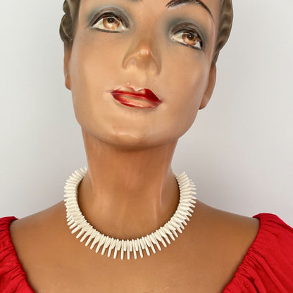 Vintage 1950s Plastic Pointed Necklace