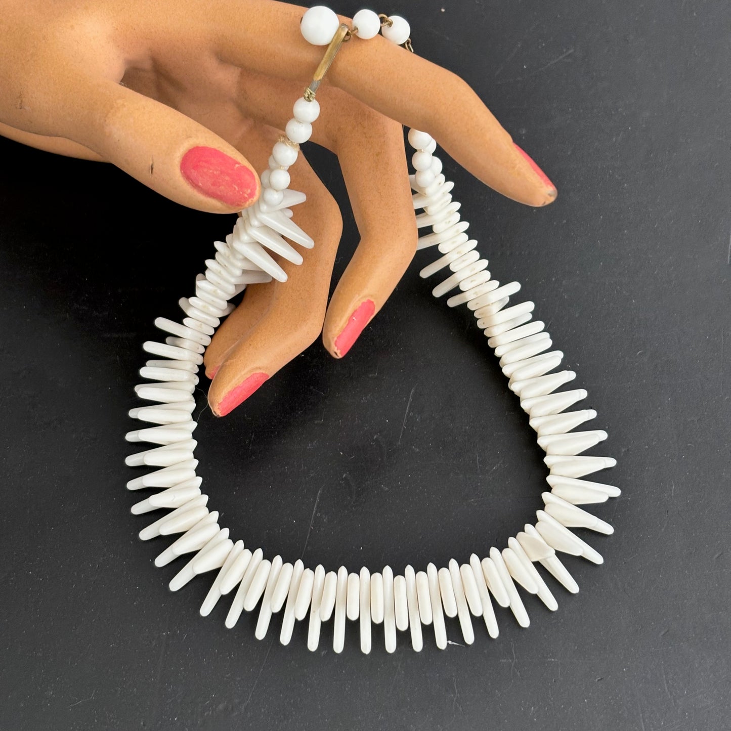 Vintage 1950s Plastic Pointed Necklace