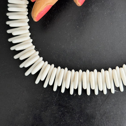 Vintage 1950s Plastic Pointed Necklace