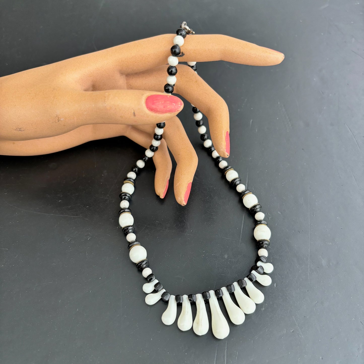 Vintage 1950s Black and White Milk Glass Necklace