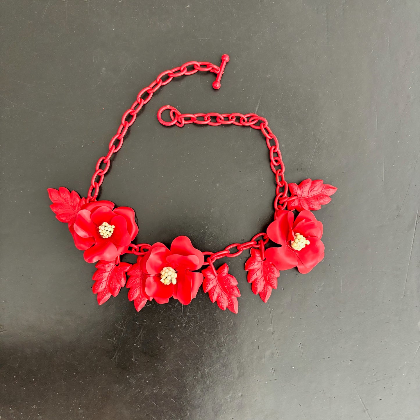 1950s Plastic Link Chain Necklace with Leaves and Flowers