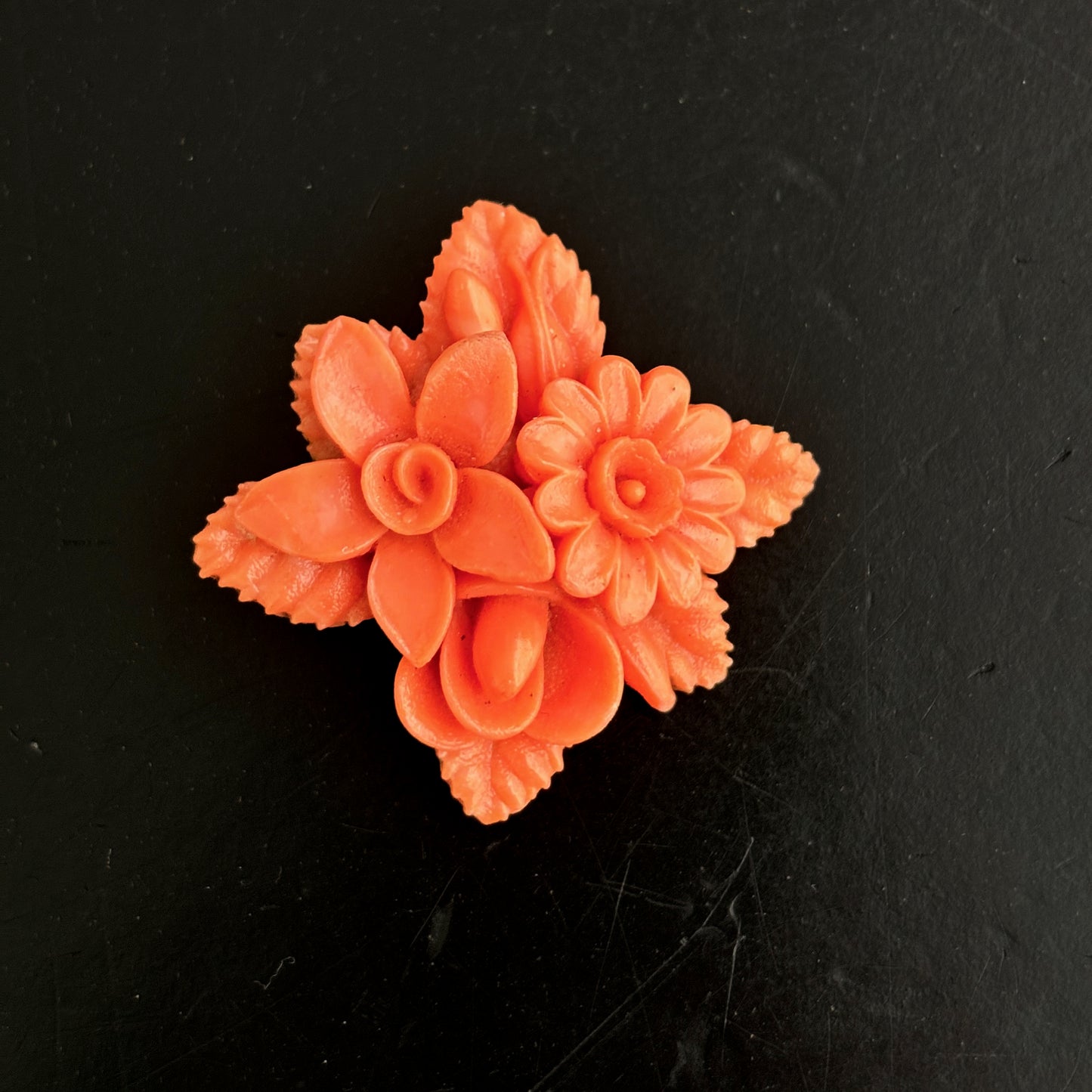 1940s/50s Burnt Orange Celluloid Brooch