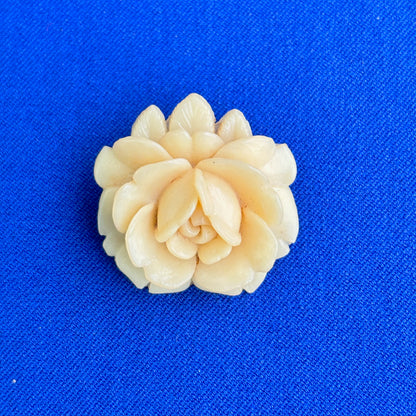 1940s/50s Ivory Celluloid Brooch