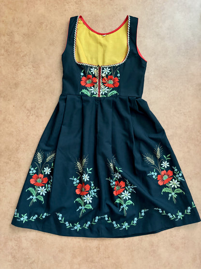 Vintage 1960s Embroidered Dirndl | M