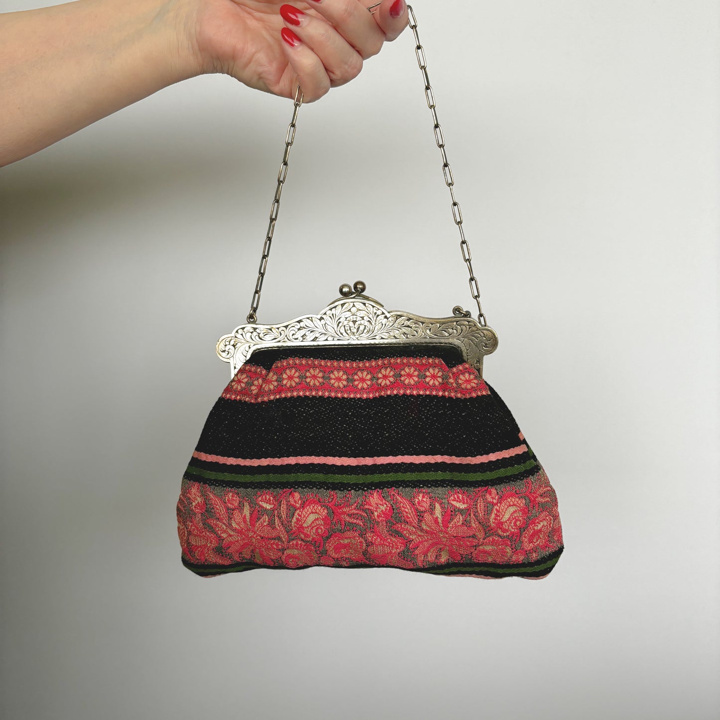 1920s/30s Pink and Green Embroidered Alpacca Purse