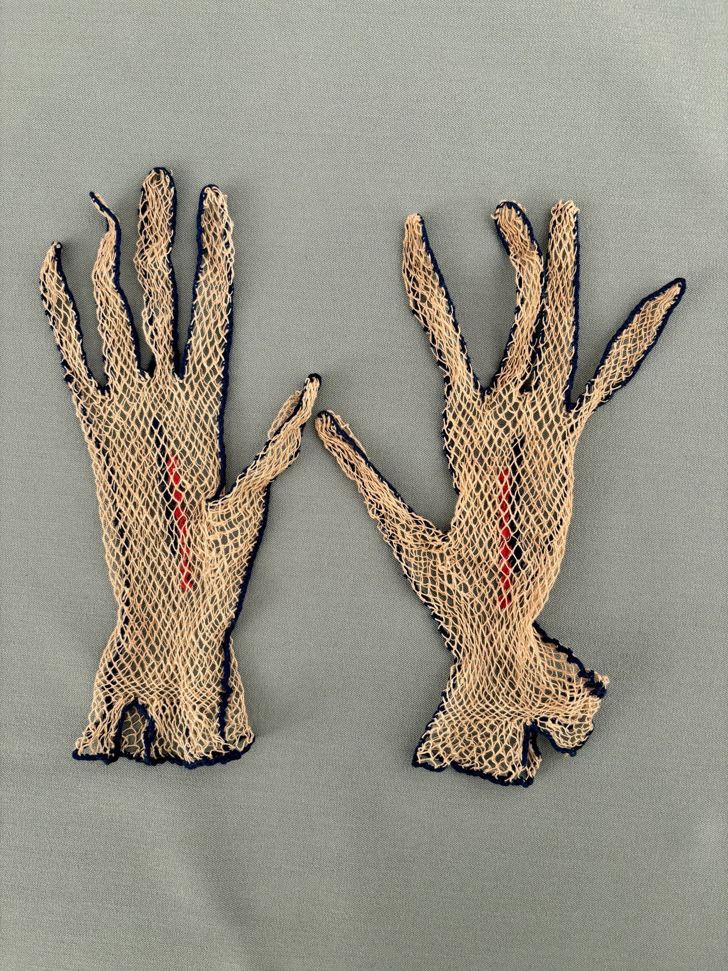 1920s/30s Art Deco Era Crocheted Gloves