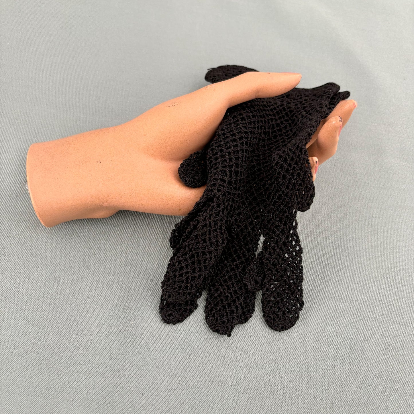 1930s/40s Crocheted Gloves | Size 7