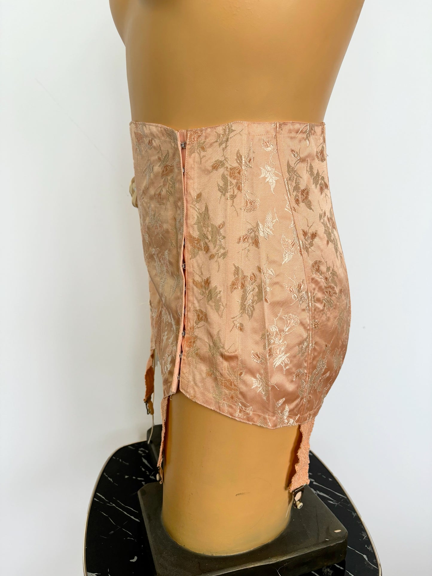 Vintage 1940s/1950s Blush Pink Girdle | S