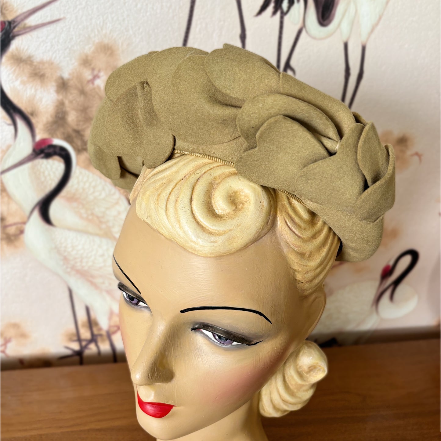 1940s Felt Hearts Halo Beret