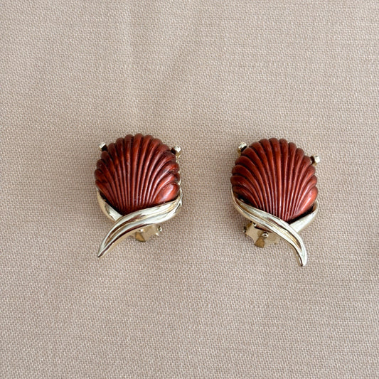 1950s/60s Thermoset Shell Clip-on Earrings