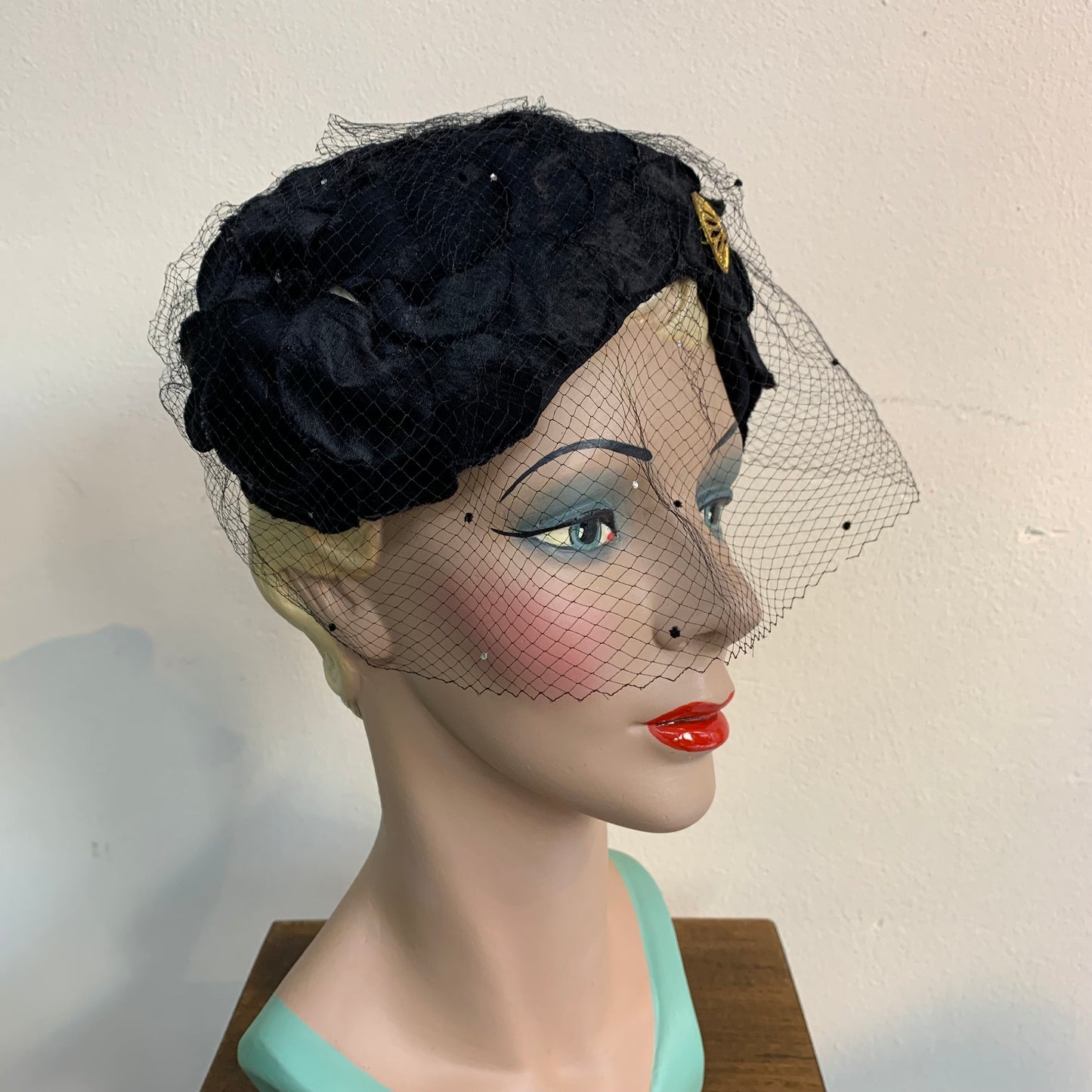 1950s Velvet and Silk Skull Cap Veil and Rhinestones