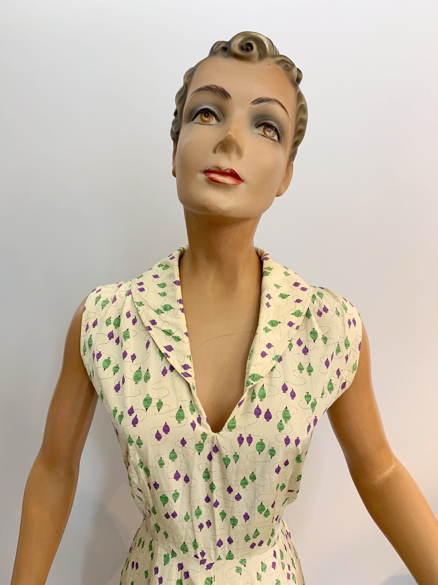 1940s Kay Dunhill Silk Spinning Top Novelty Print / Optical Illusion Dress | S