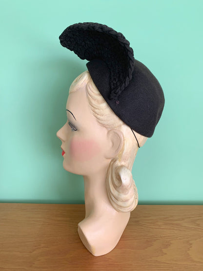 1930s/40s New York Creation Heart Halo Hat