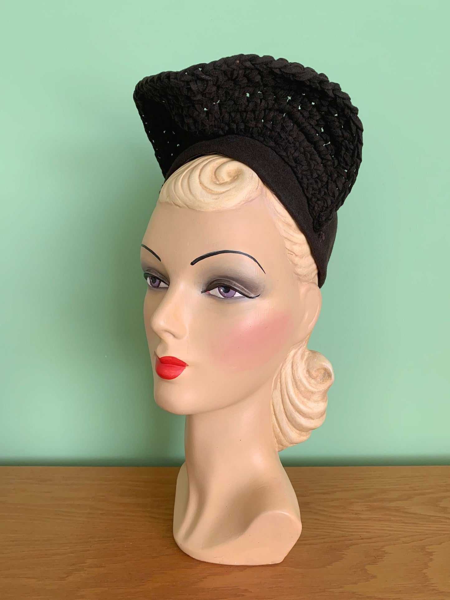 1930s/40s New York Creation Heart Halo Hat