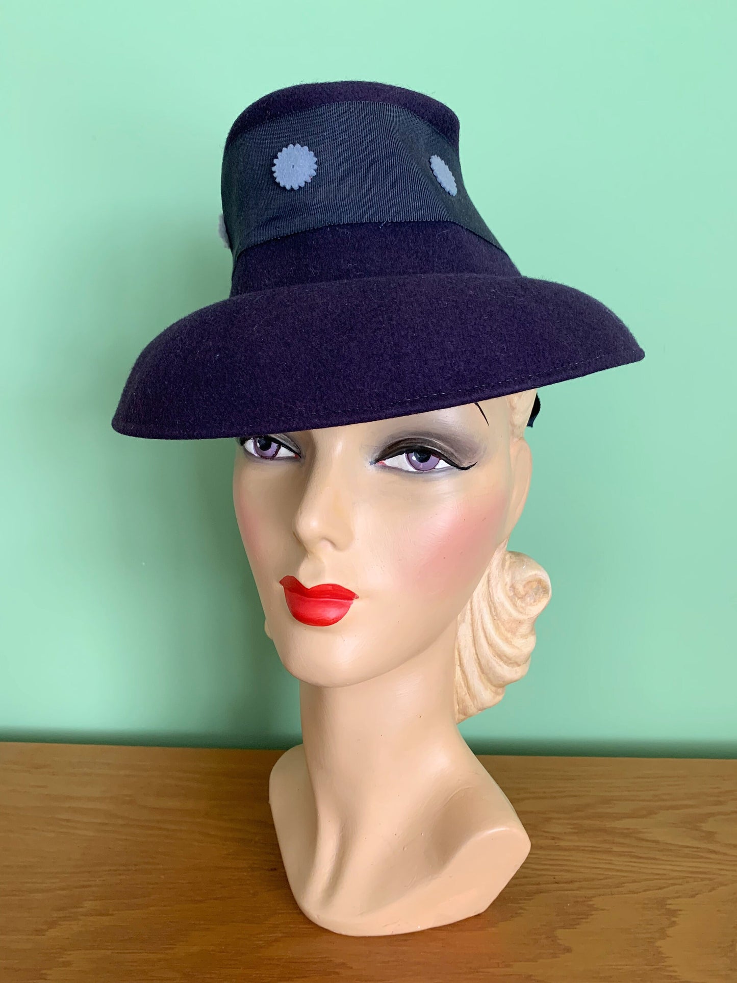 1940s Henry Pollak New York Creation Purple Homburg