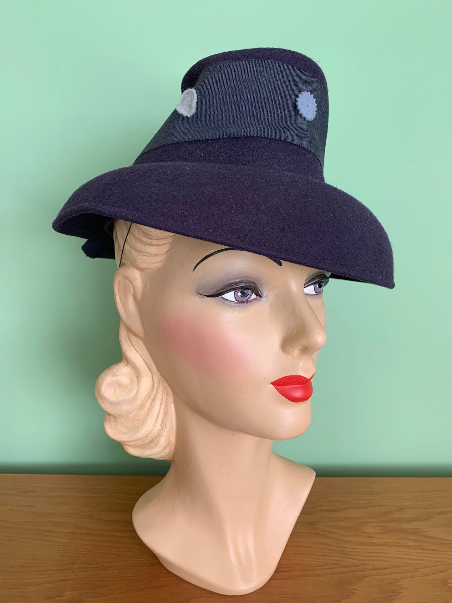 1940s Henry Pollak New York Creation Purple Homburg