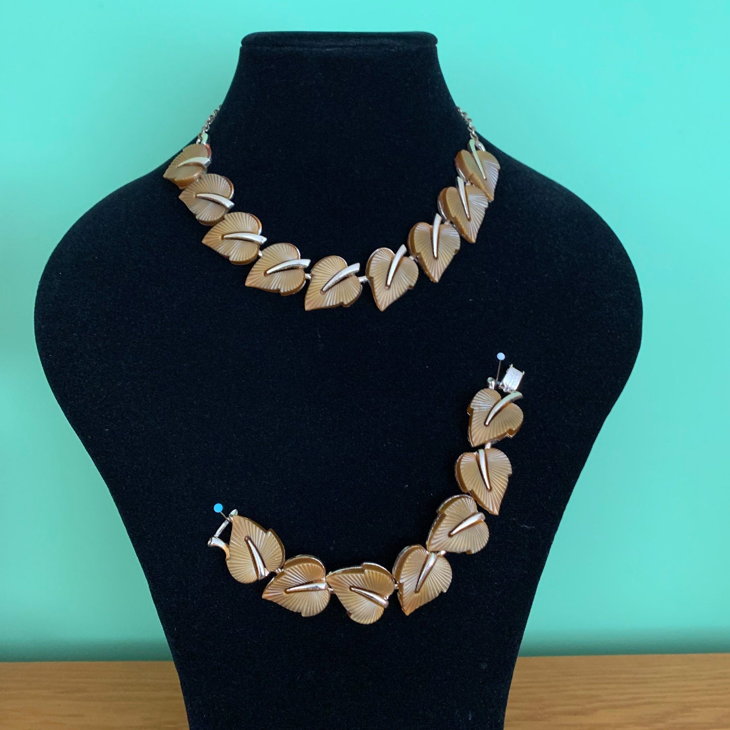 1950s/60s Leru Thermoset Necklace and Bracelet Set