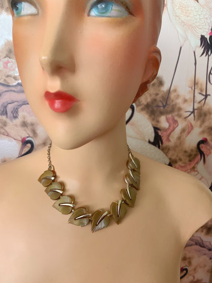 1950s/60s Leru Thermoset Necklace and Bracelet Set