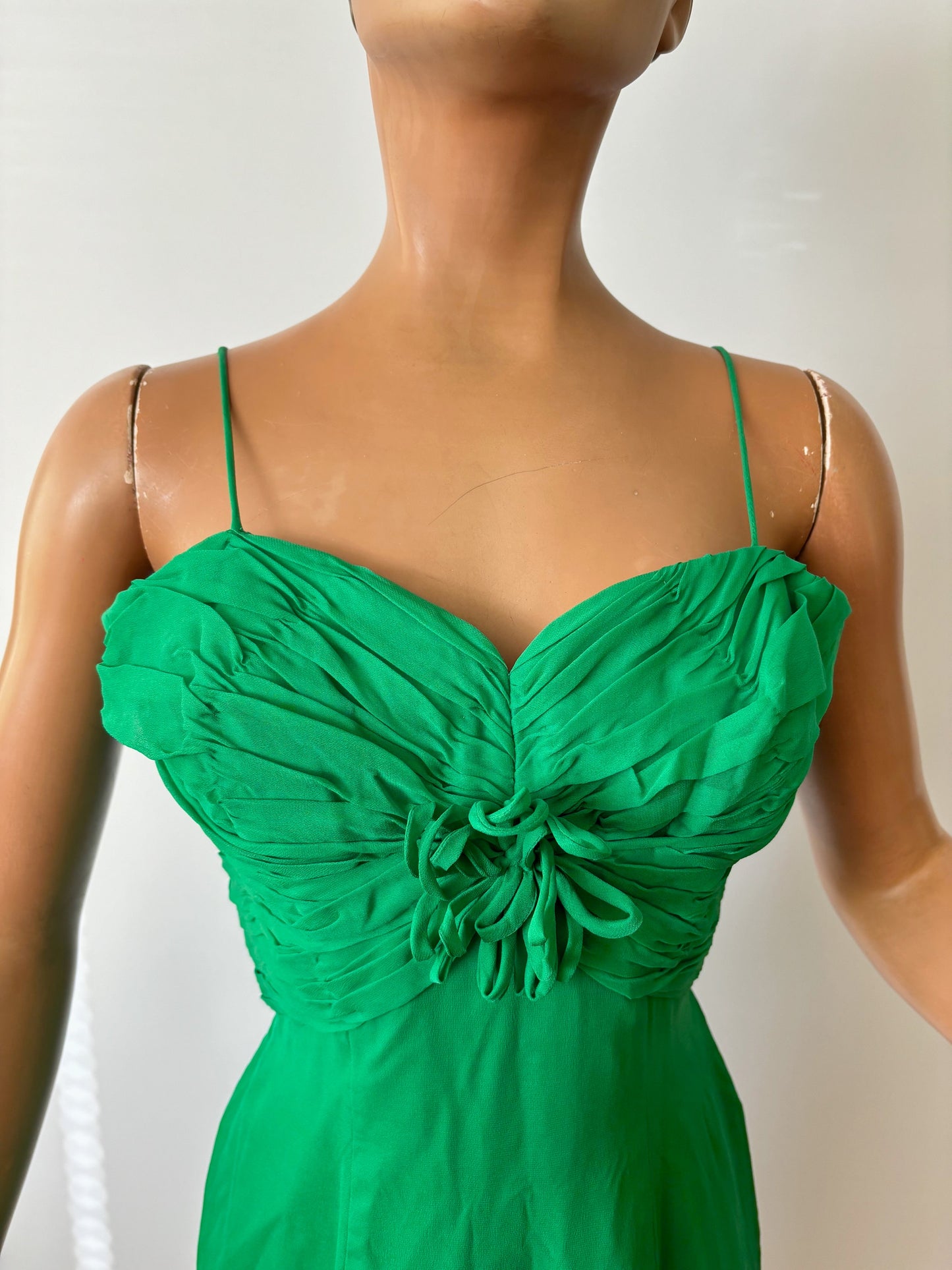 Grünes Chiffonkleid aus den 50er Jahren | Größe XS